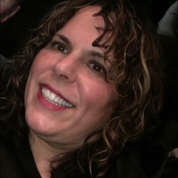 Meet your Posher, Deborah - Picture 1 of 1